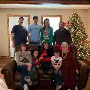 Meet your Posher, Lorrie